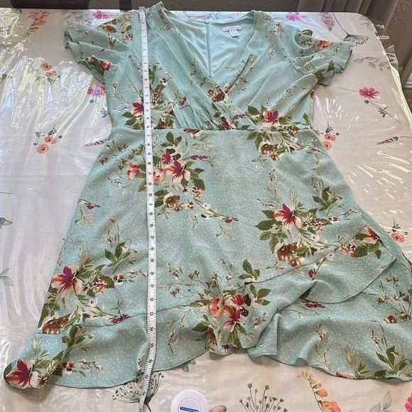 London Times seafoam green polka dot and floral v neck knee length dress size 16 - Picture 10 of 10